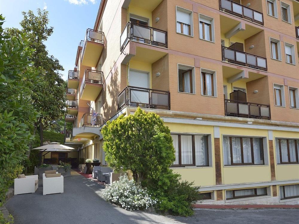 Hotel Attico Chianciano Terme Eksteriør billede
