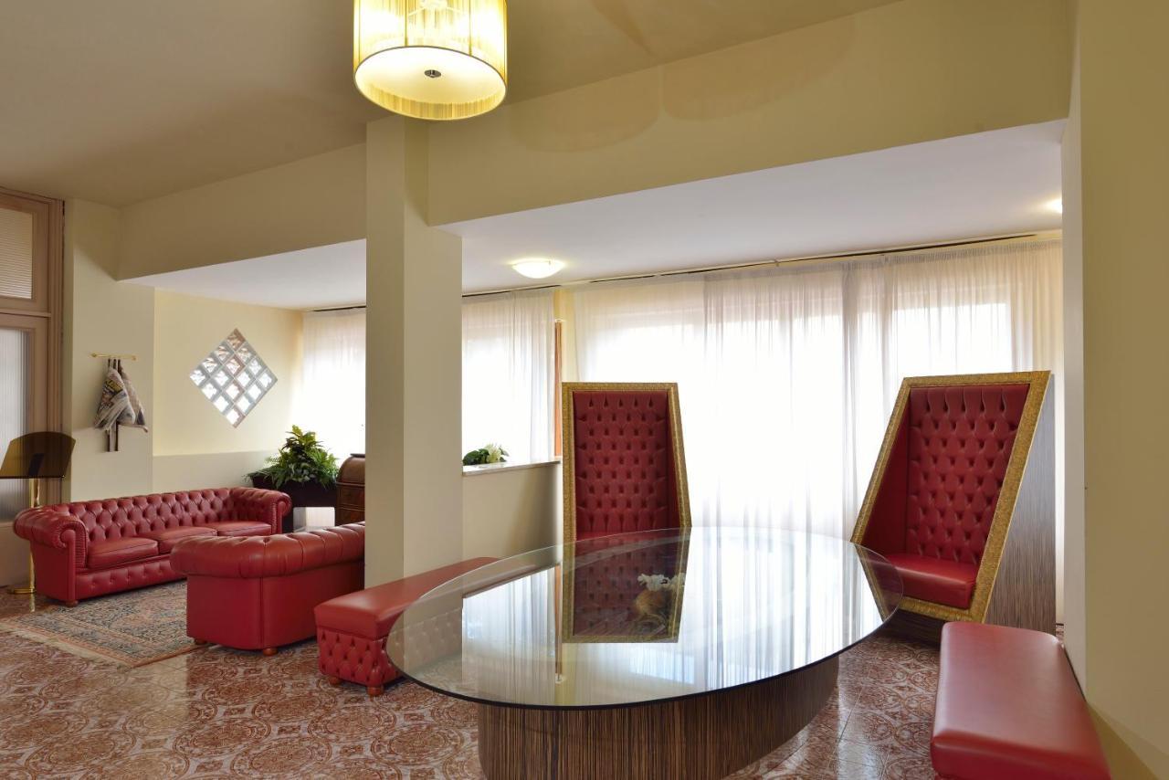 Hotel Attico Chianciano Terme Eksteriør billede