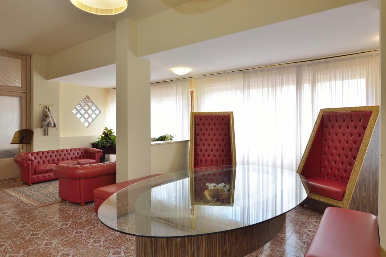Hotel Attico Chianciano Terme Eksteriør billede